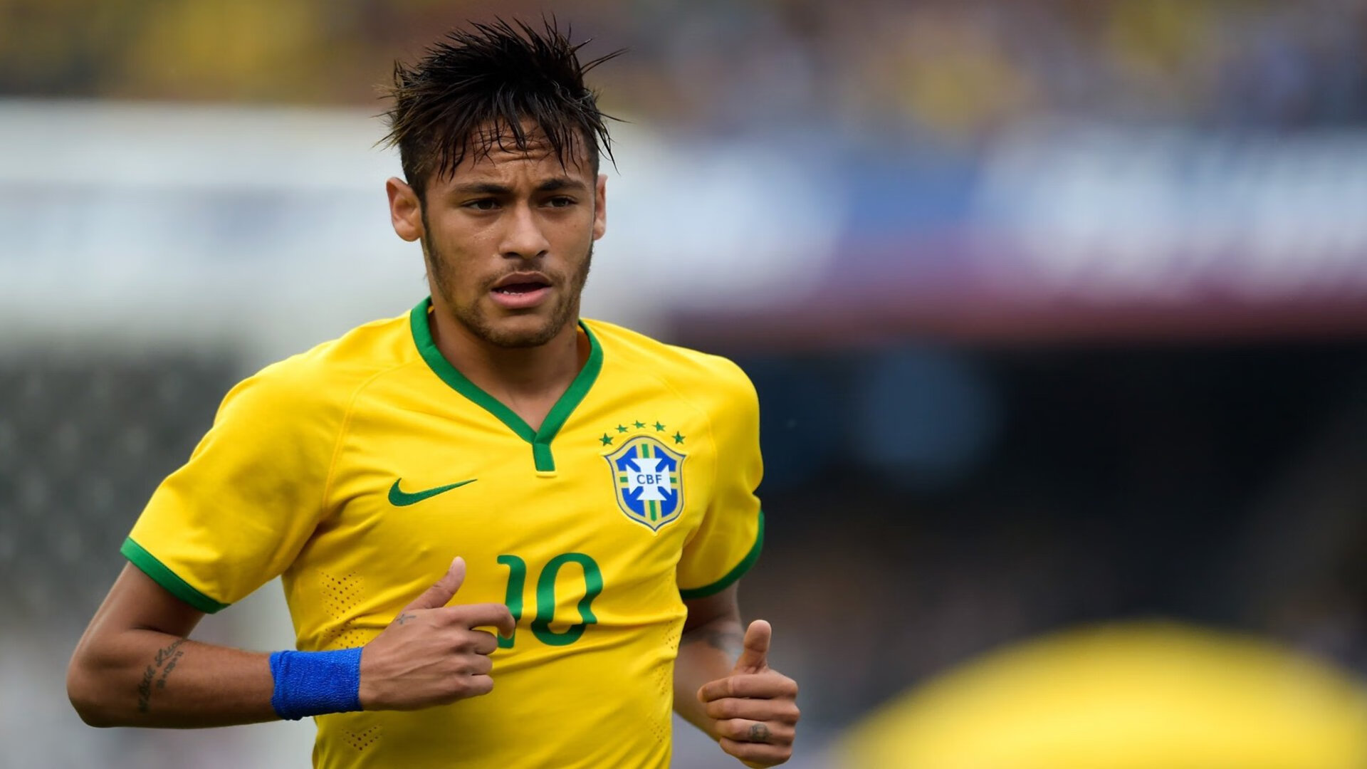 _新能源动力飞行器体验：飞跃天际的新尝试_，会飞的新能源汽车